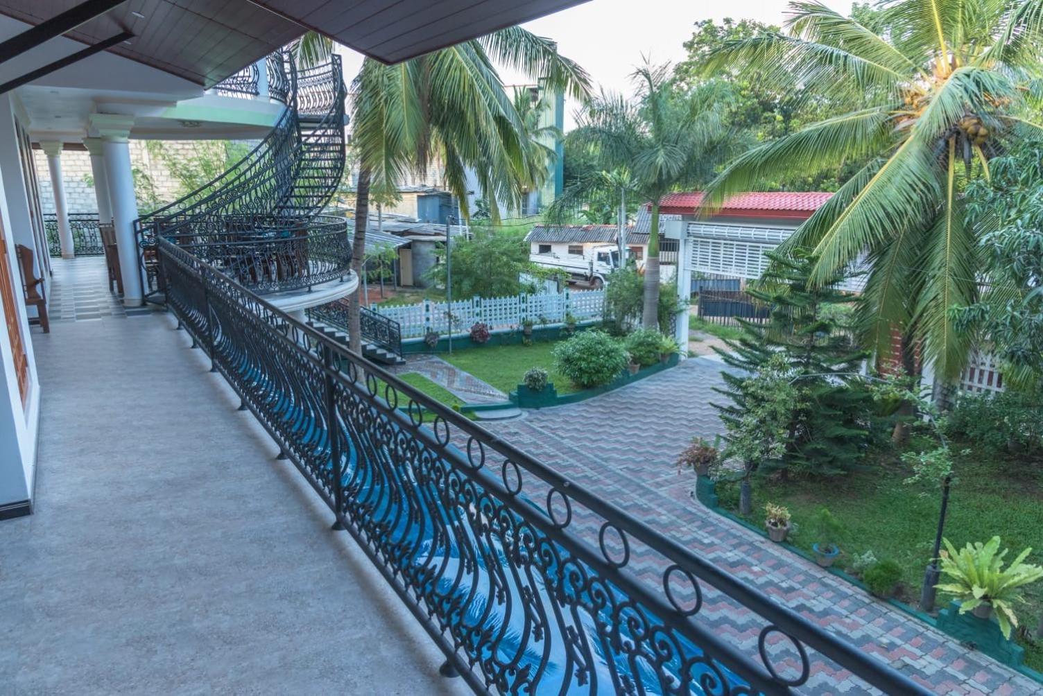 L S Lanka Boutique Hotel 丹不拉 外观 照片